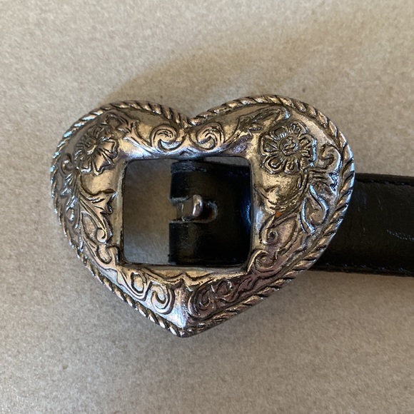 Justin Boots Accessories - Justin Boots Vintage Silver Floral Heart Buckle Black Cowhide Leather Belt